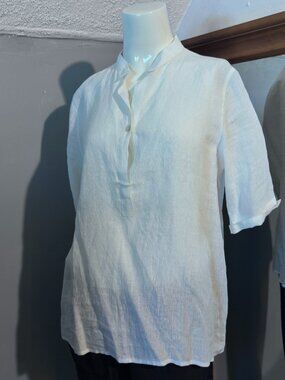 NWT Vivid White Linen Collared Short Sleeve Henley Top Size Small